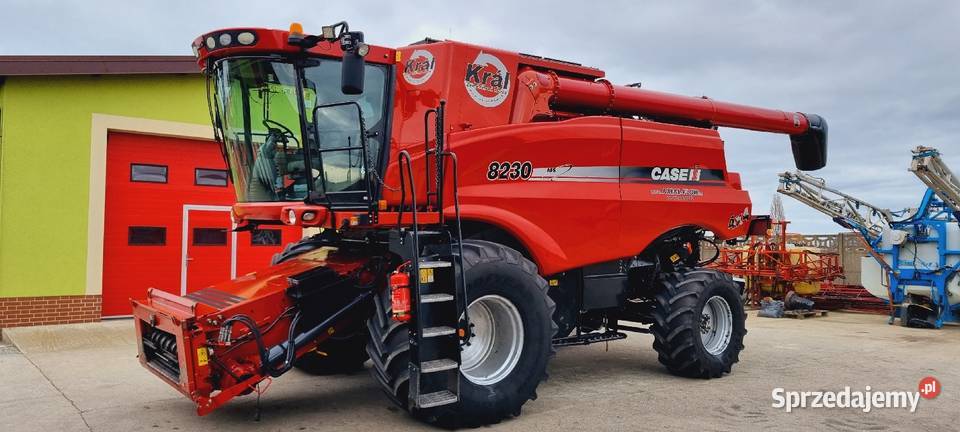 Kombajn zbożowy CASE IH 8230