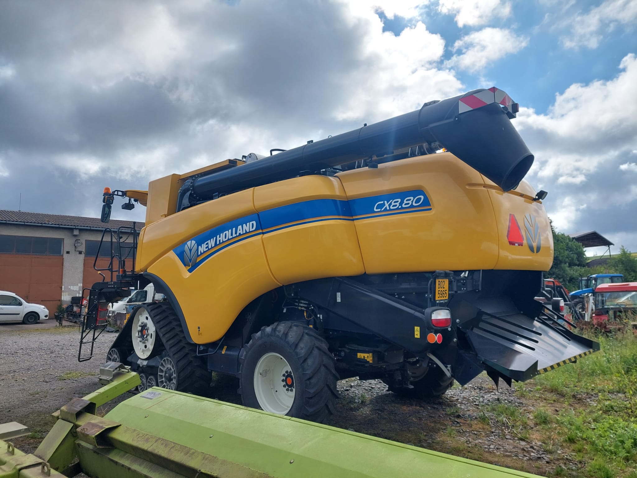 Kombajn zbożowy New Holland CX 8.80