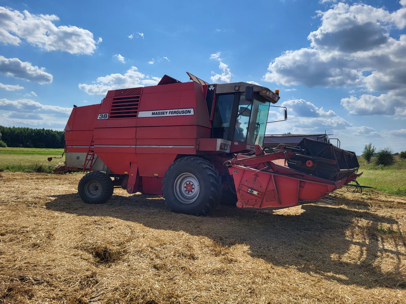 Kombajn zbożowy Massey Ferguson 38