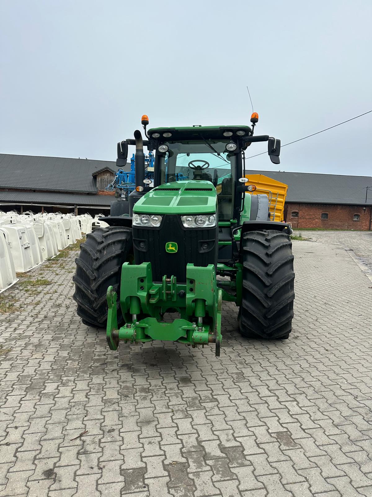 John Deere 8310 R