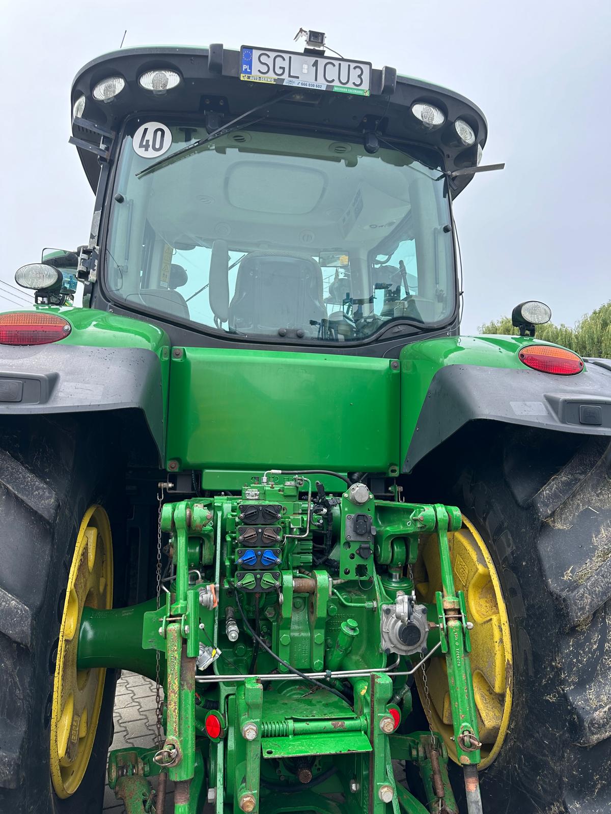 John Deere 8310 R