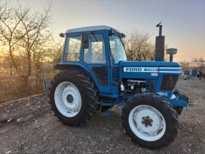 Ford 7700 New Holland