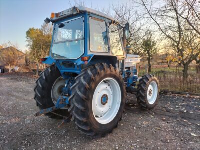 Ford 7700 New Holland