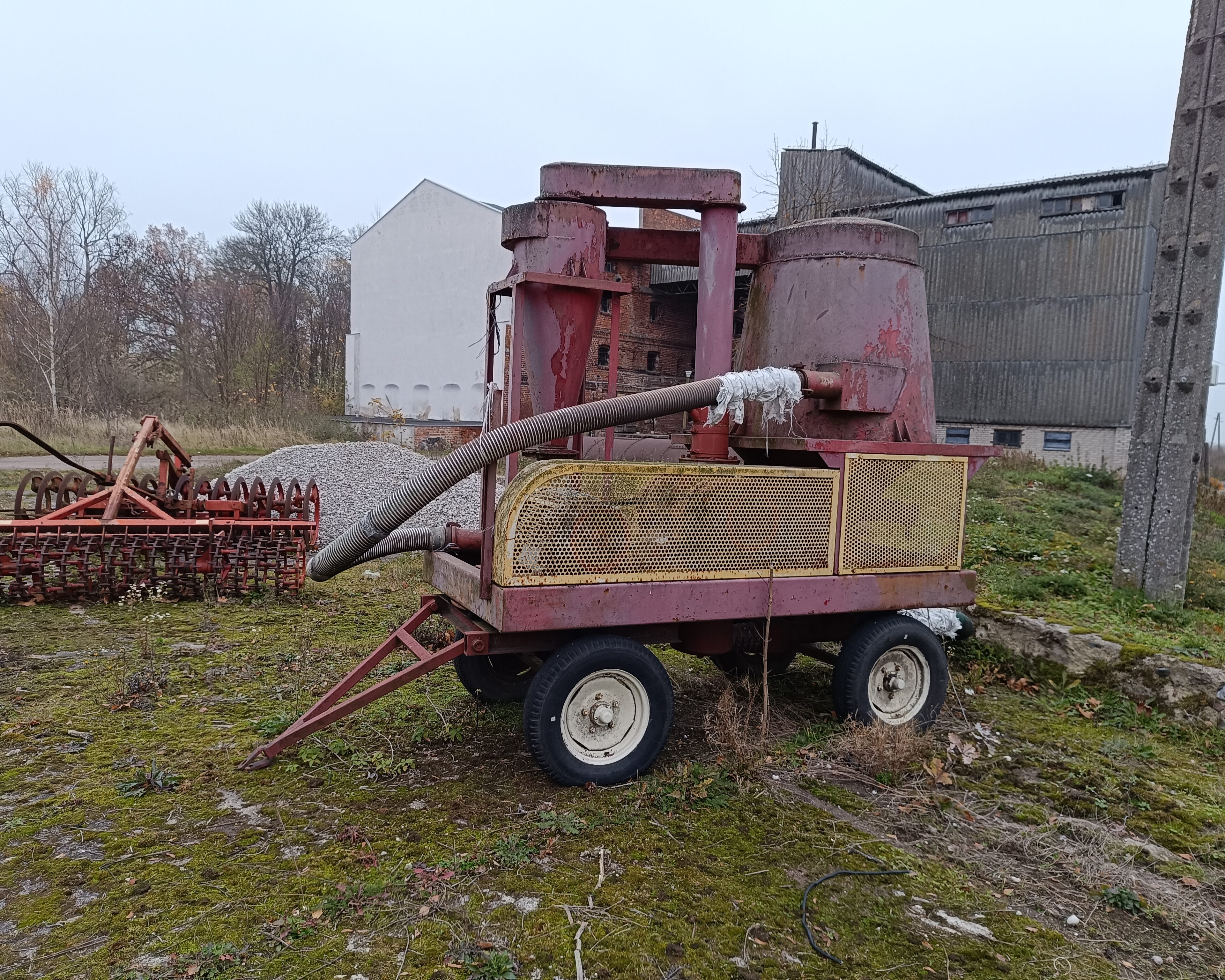 Dmuchawa do zboża PT 200. Silnik elektryczny