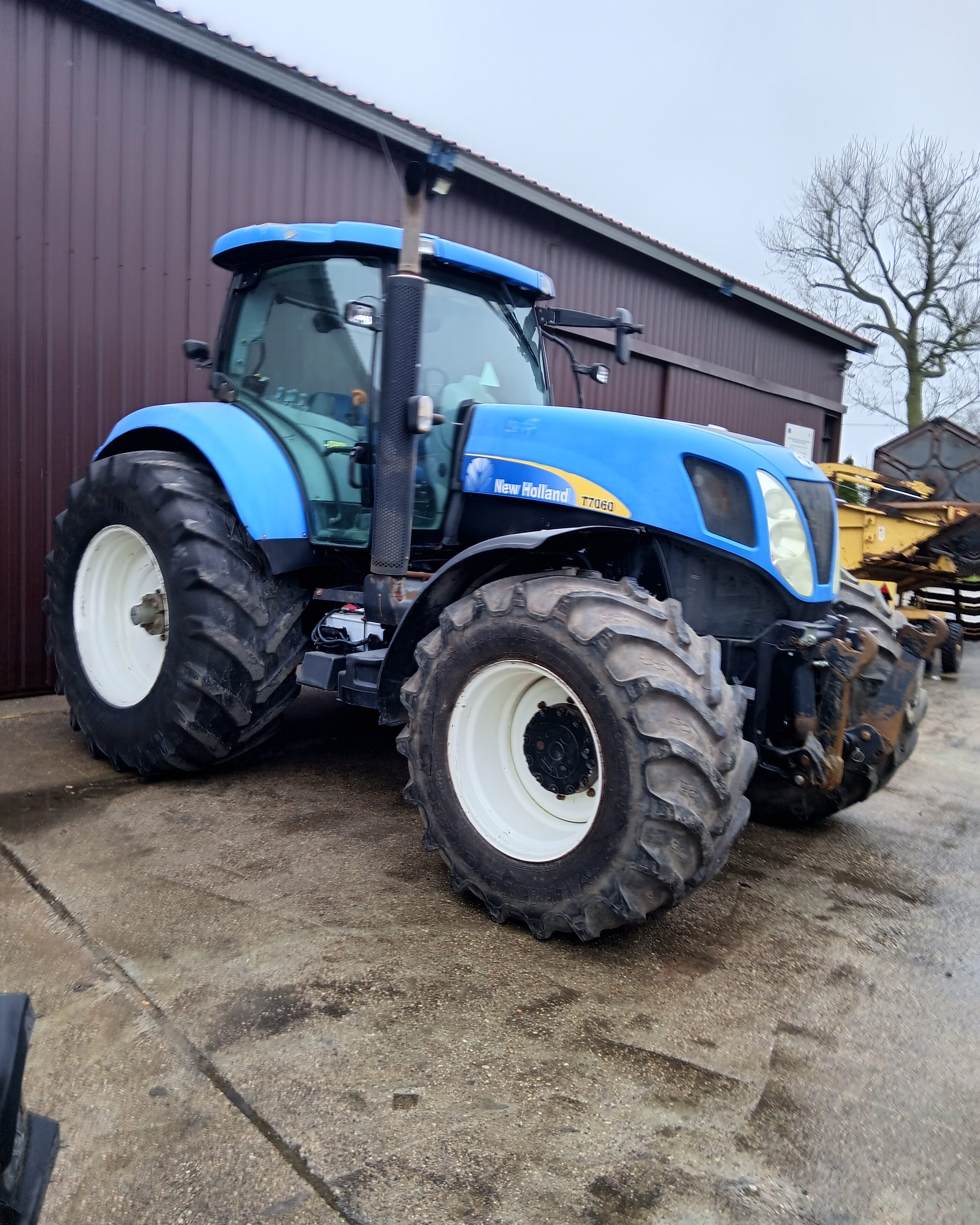 New Holland t 7060 pneumatyka