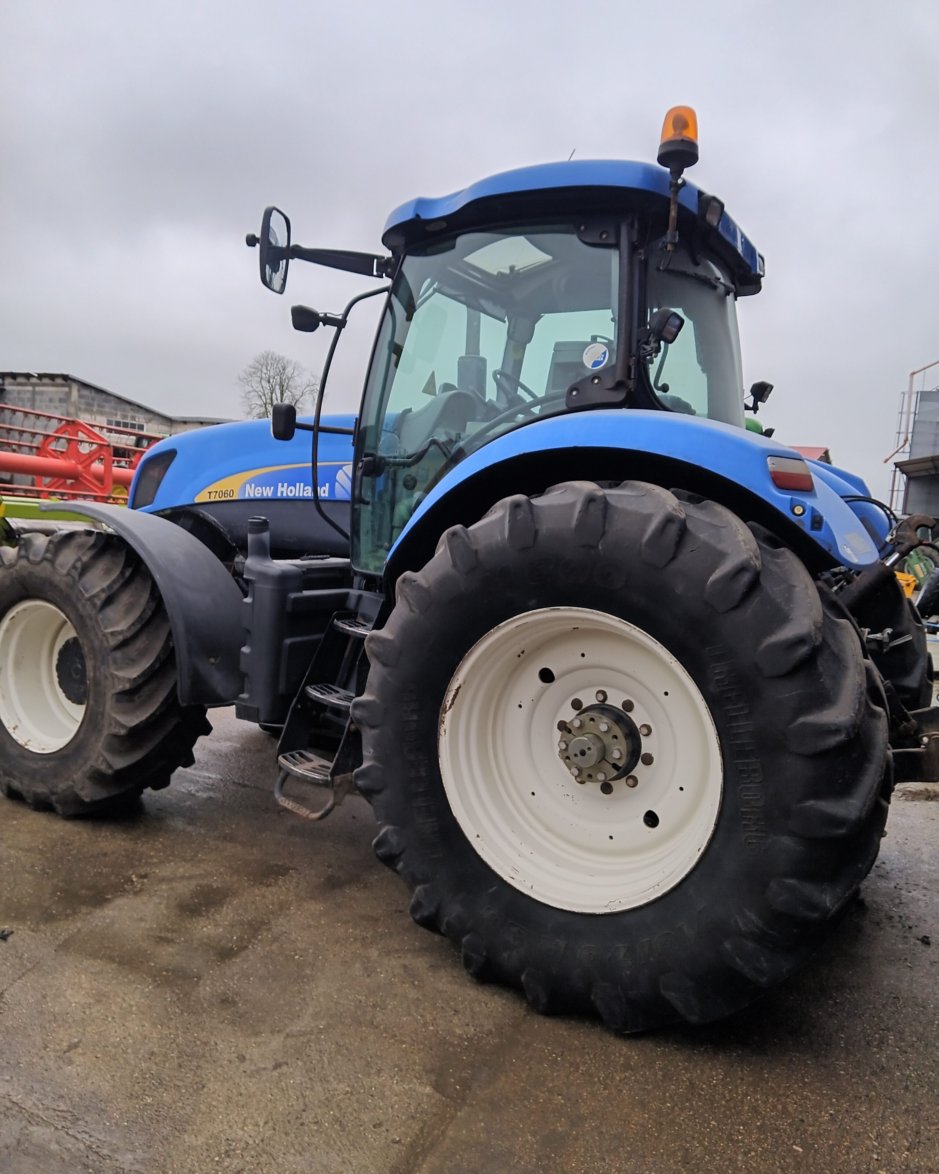 New Holland t 7060 pneumatyka