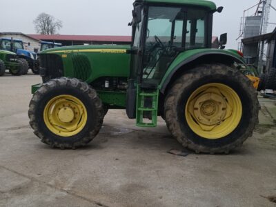 John Deere 6520