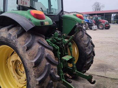 John Deere 6520