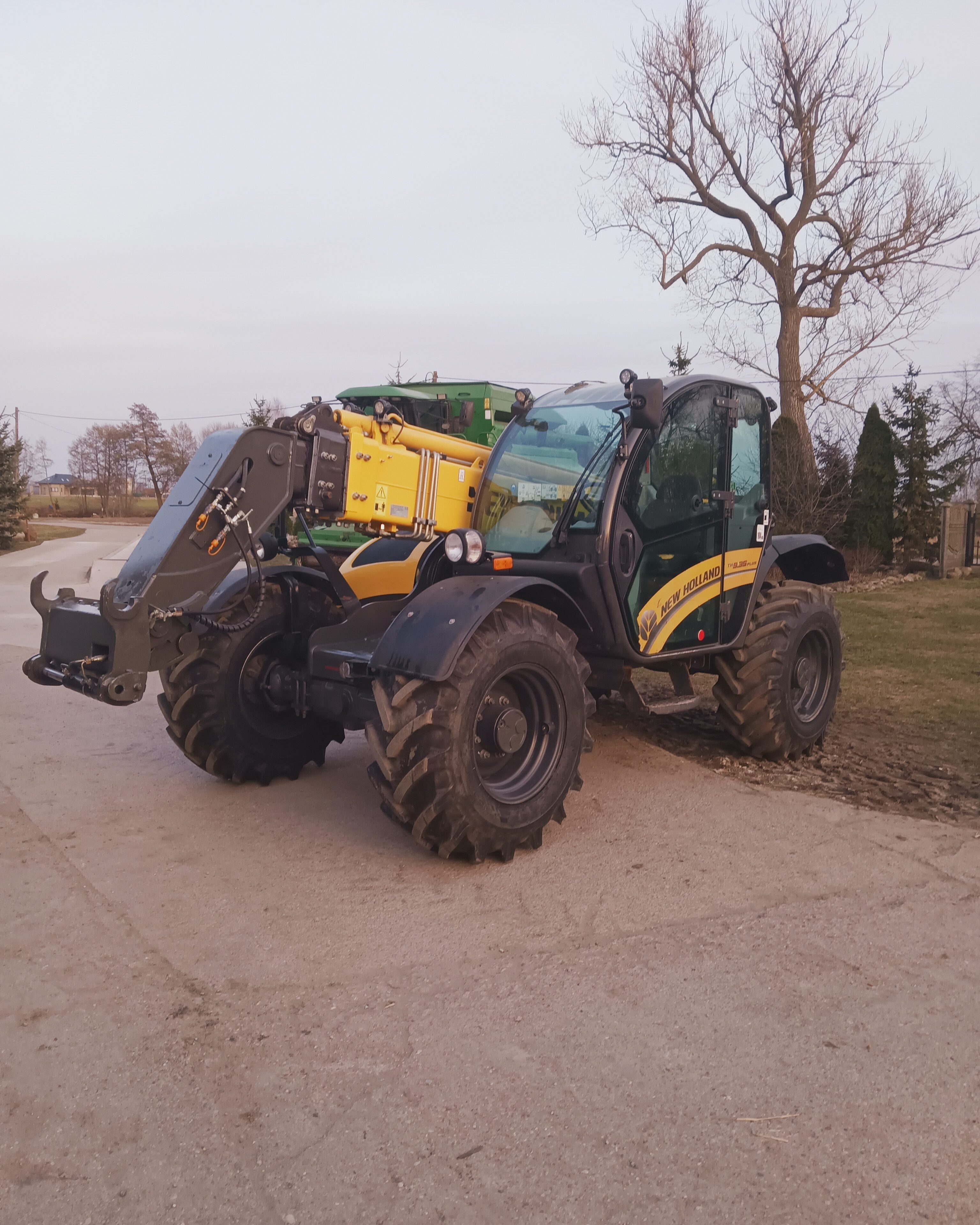 Ładowarka New Holland 9.35 lm