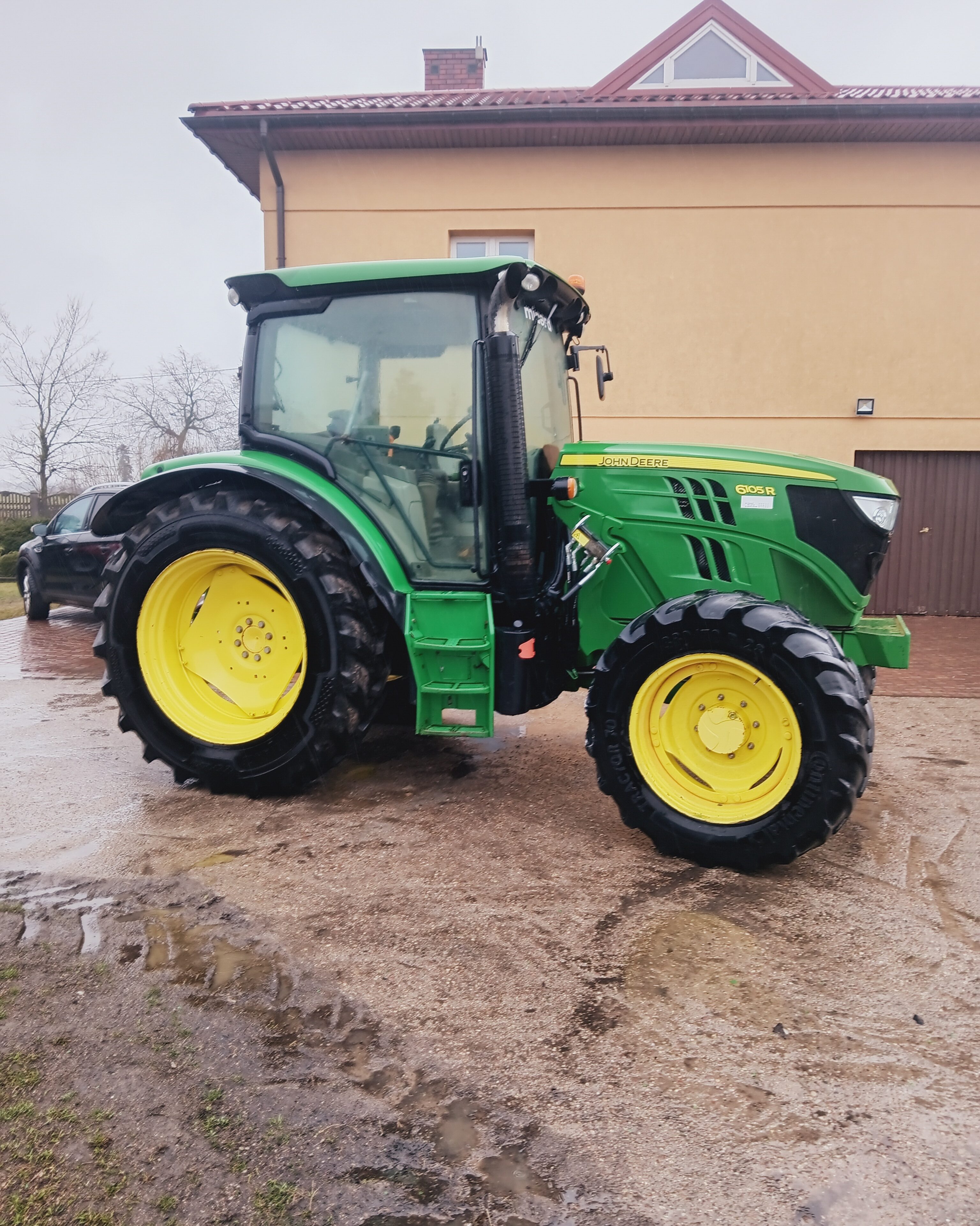 John Deere 6105