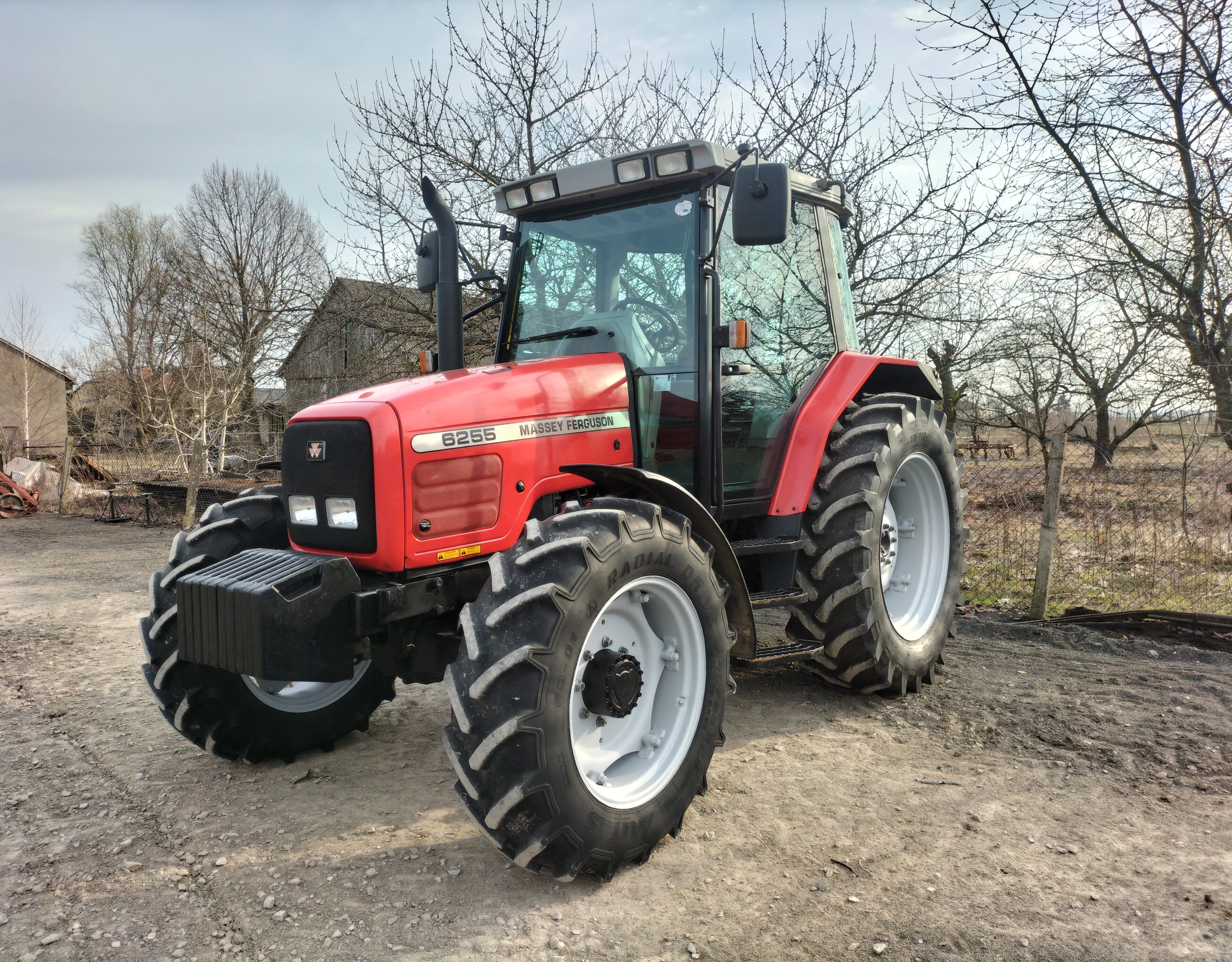 Massey Ferguson 6255