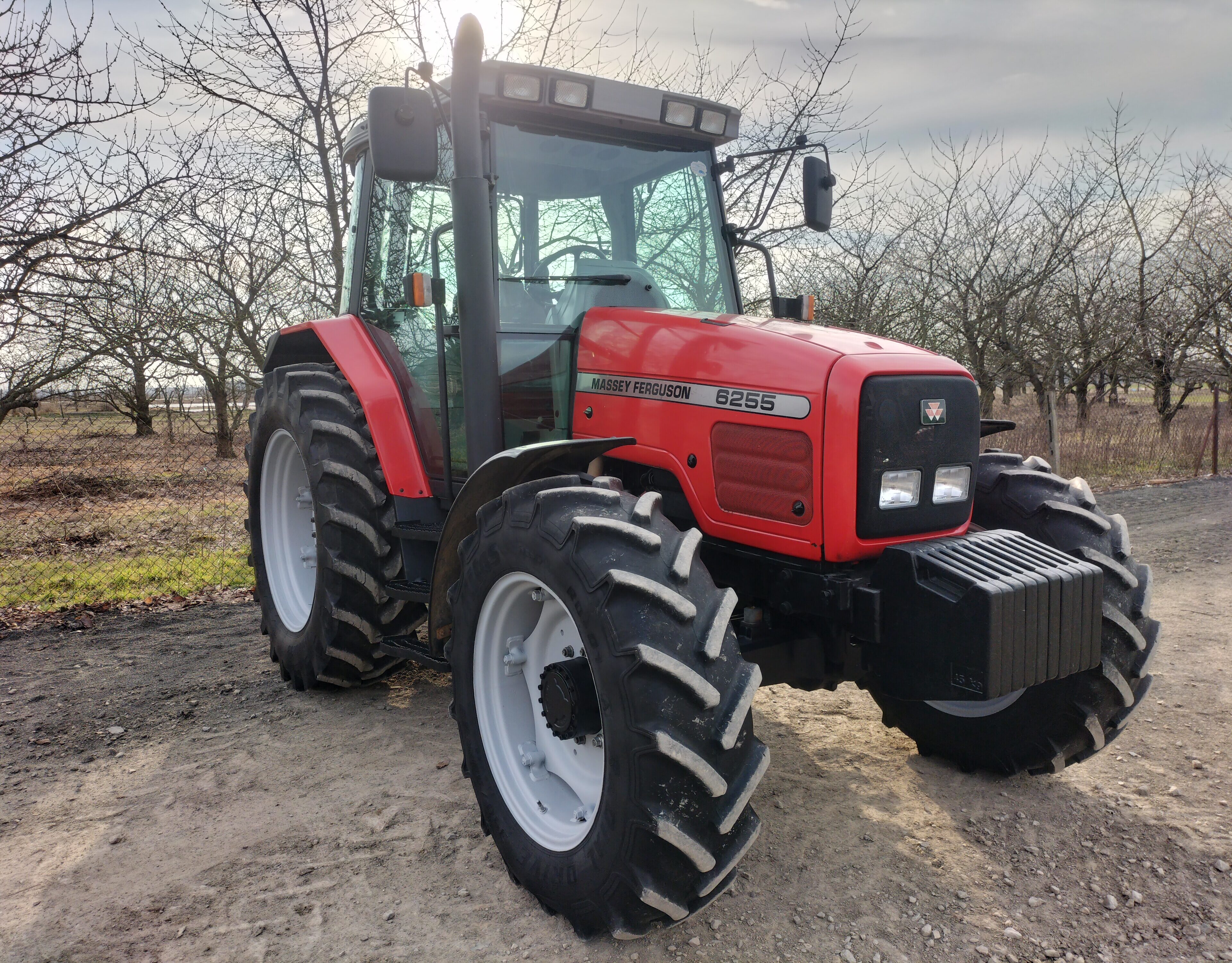Massey Ferguson 6255