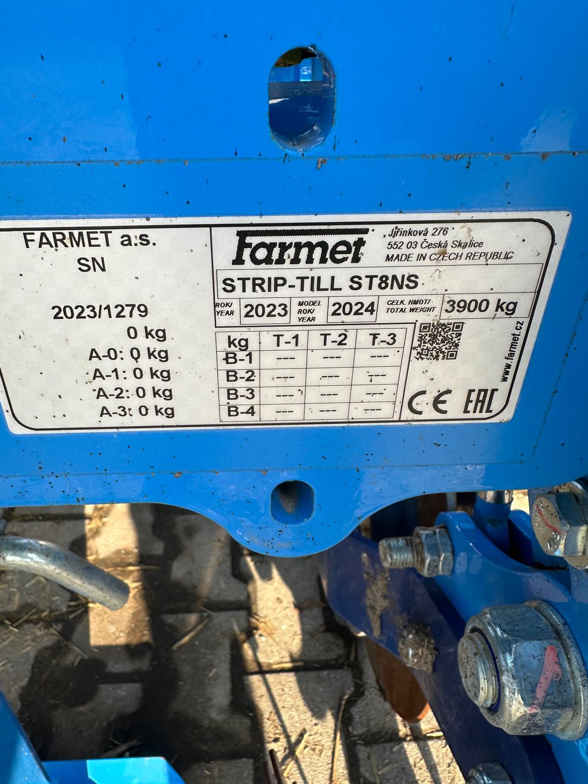 Agregat uprawowy Strip Till Farmet ST8NS