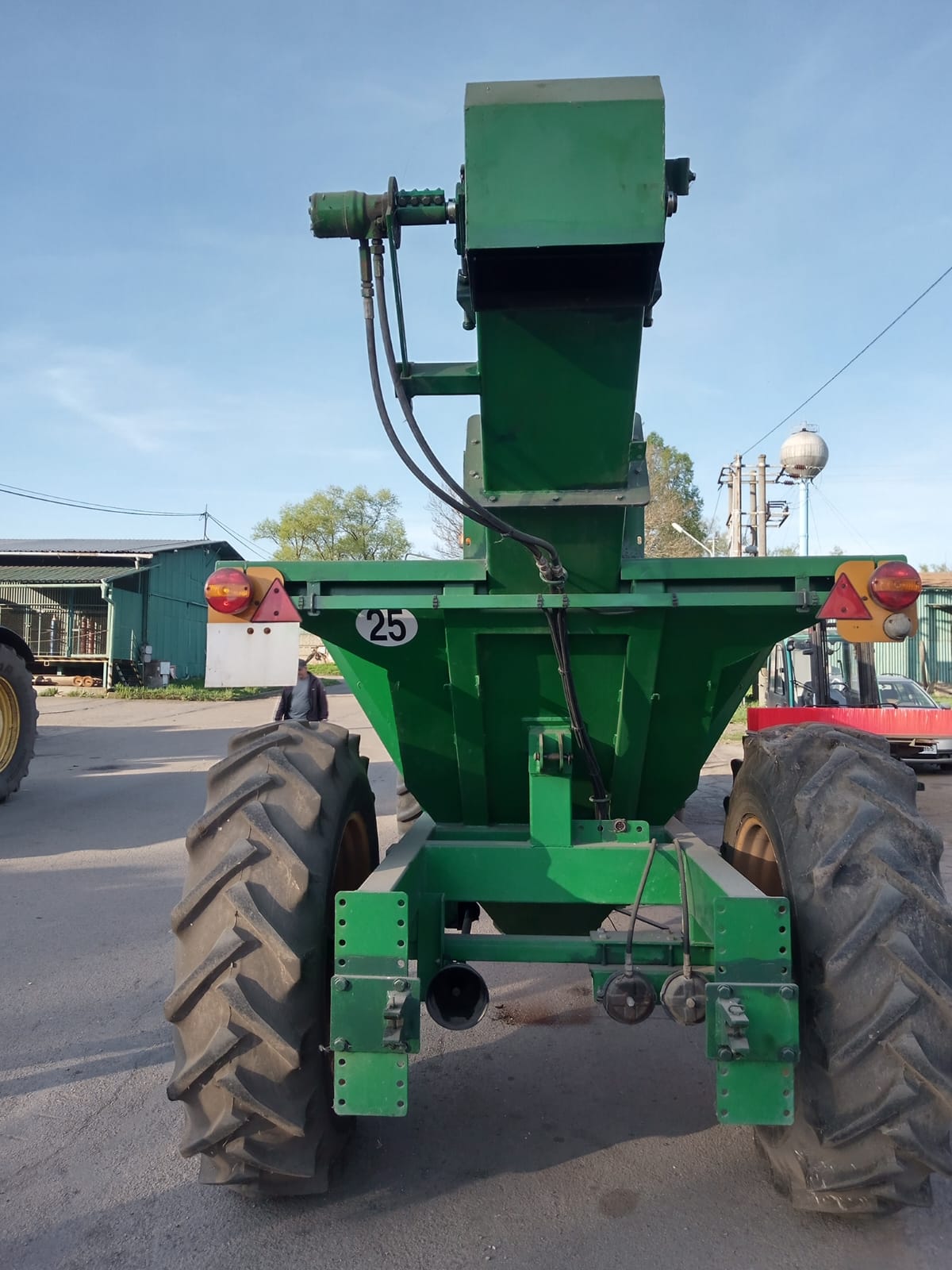 Perrein Jumbo 4000, wóz przeładowczy do nawozów
