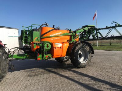 Opryskiwacz ux 4200 belka 36 m