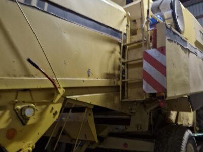 Kombajn zbożowy New Holland TX 68