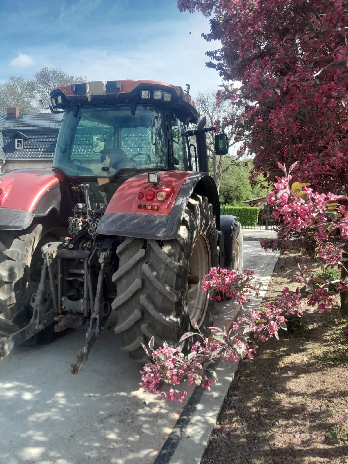 Valtra S352