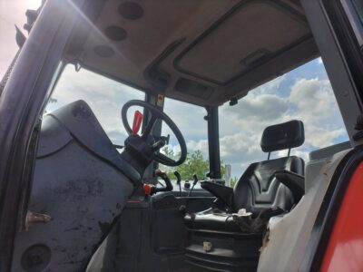 New Holland m100