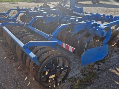 Brona talerzowa Mandam Tak. Szerokość robocza 5m