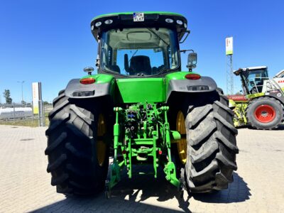 John Deere 7215