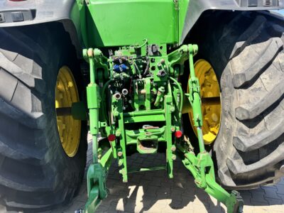 John Deere 7215