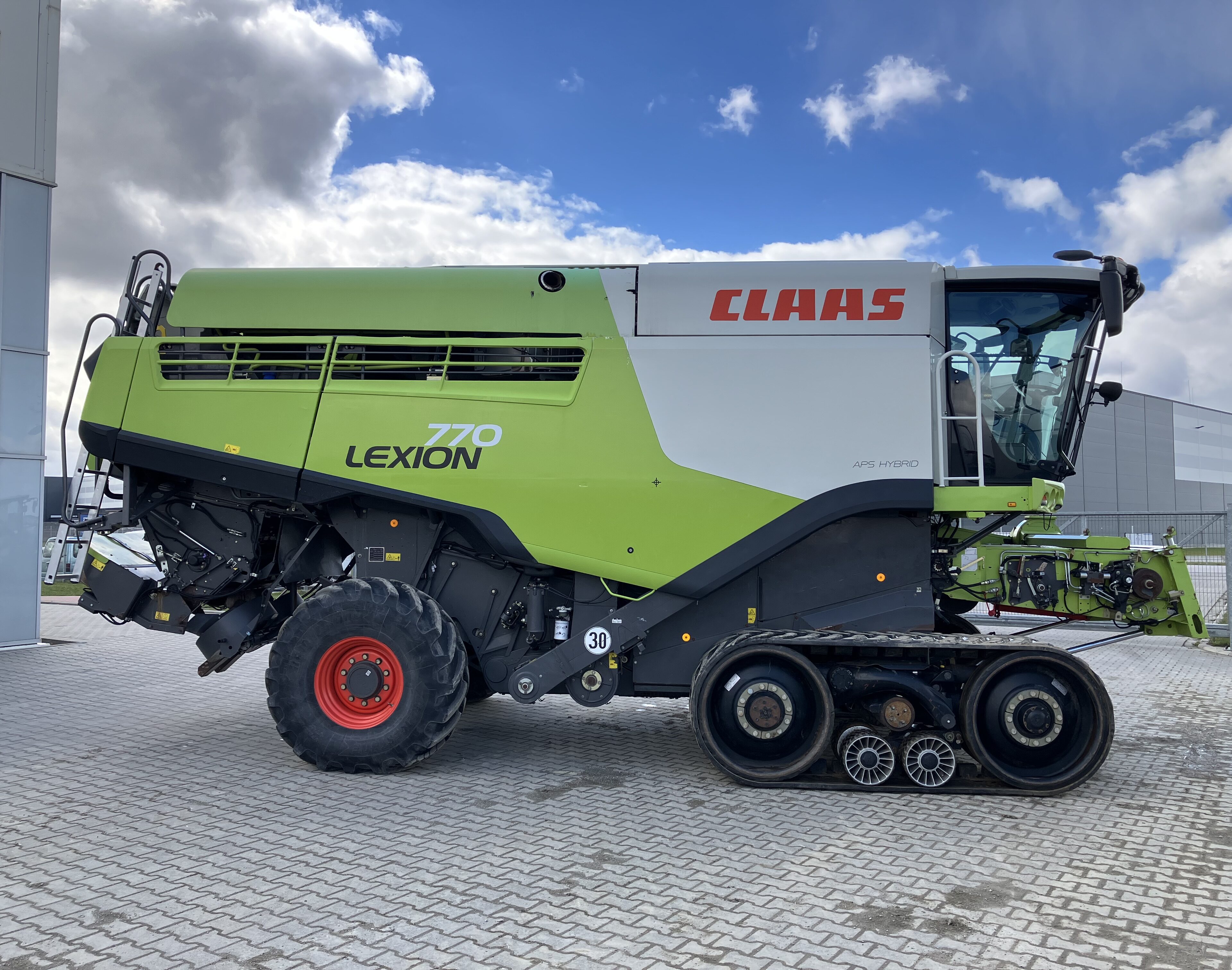 CLAAS LEXION 770 TERRA TRAC