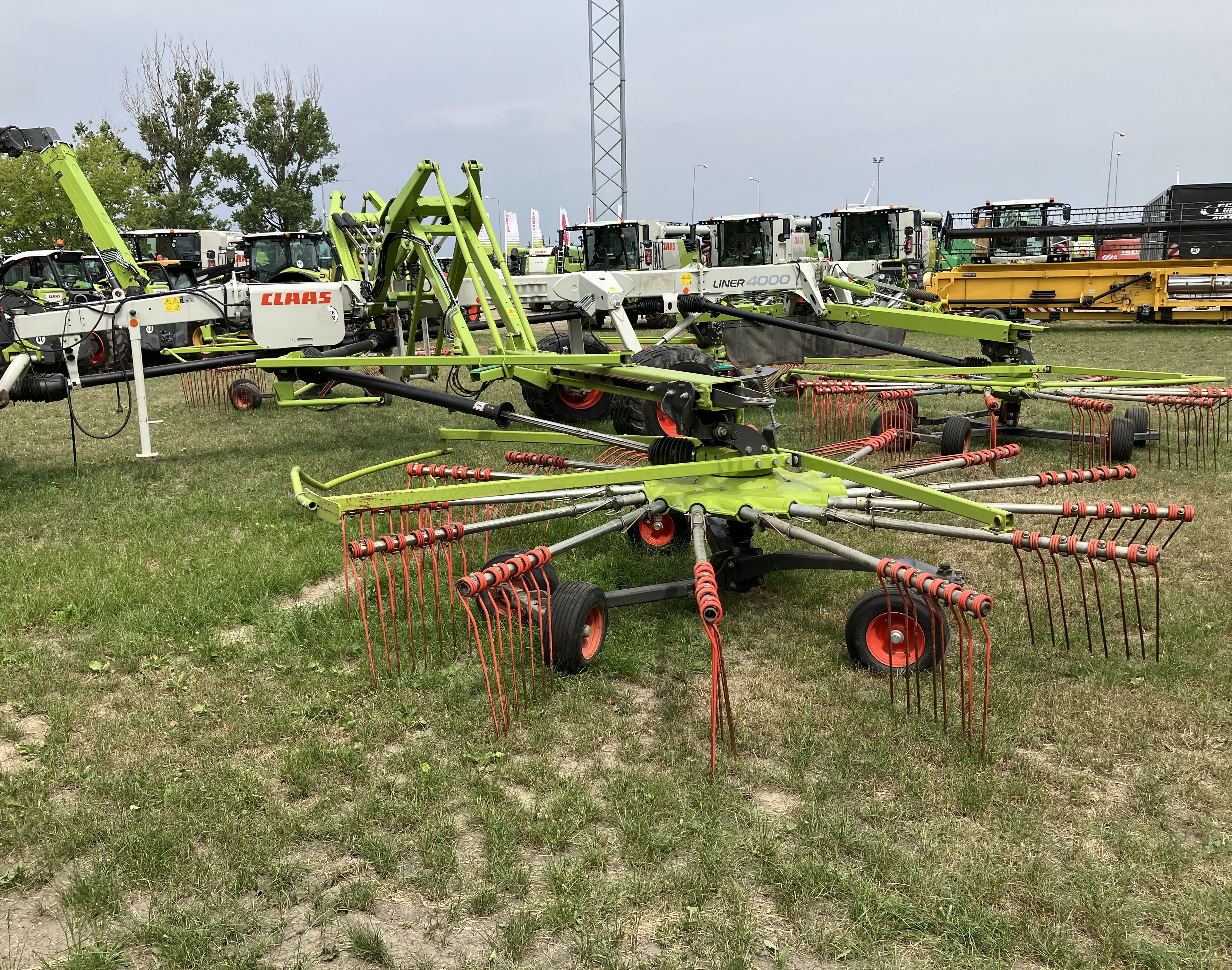CLAAS LINER 4000 HHV HBR