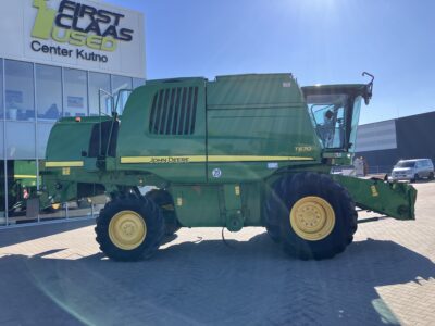 John Deere T670