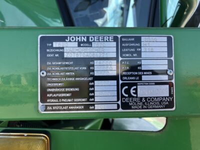 John Deere T670