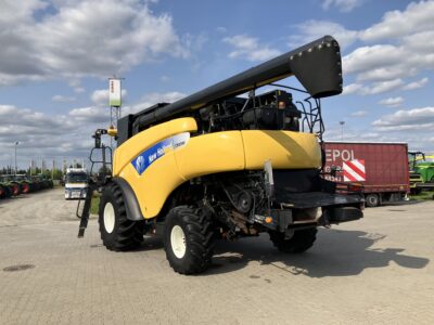 New Holland CR 9090