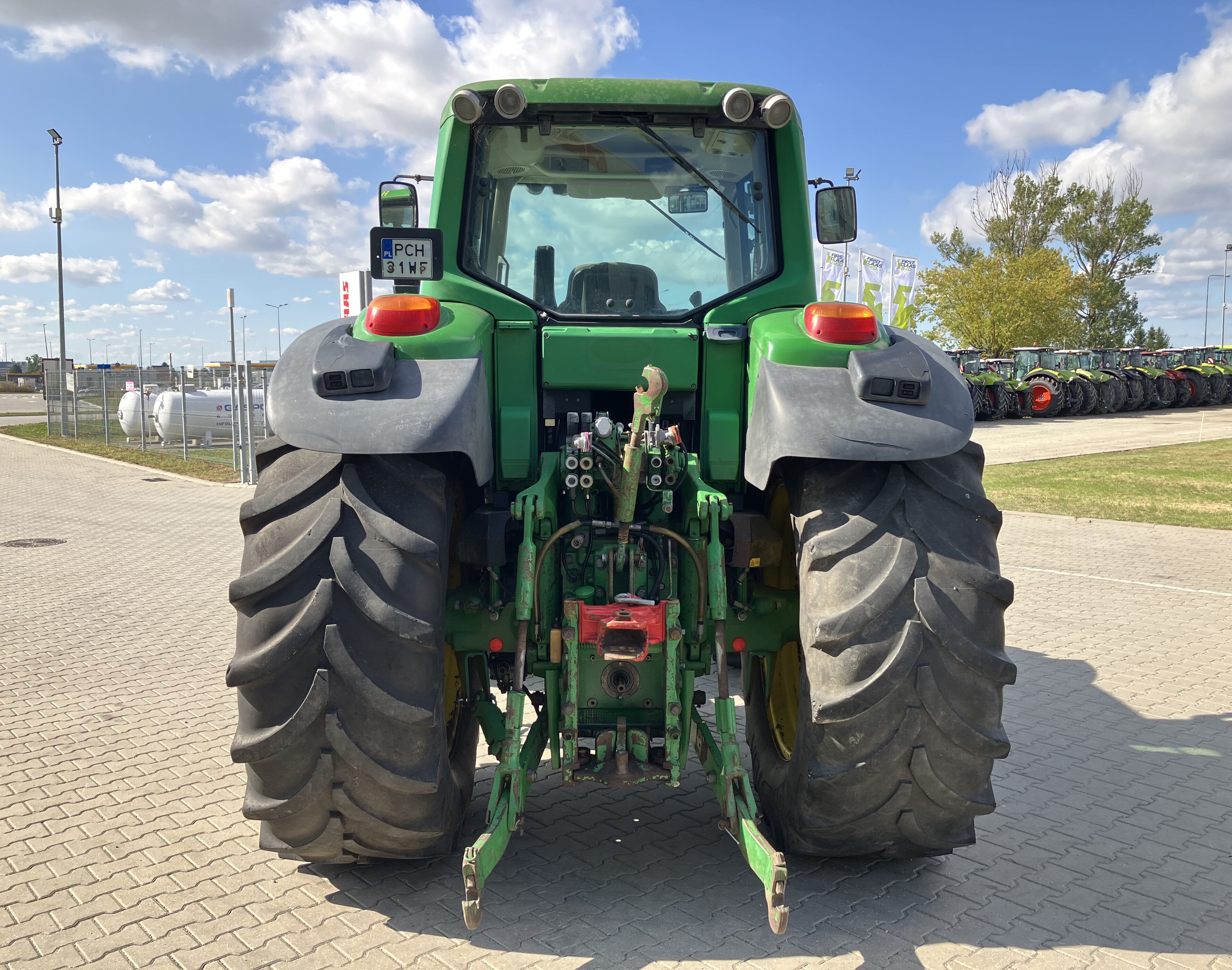 John Deere 7430