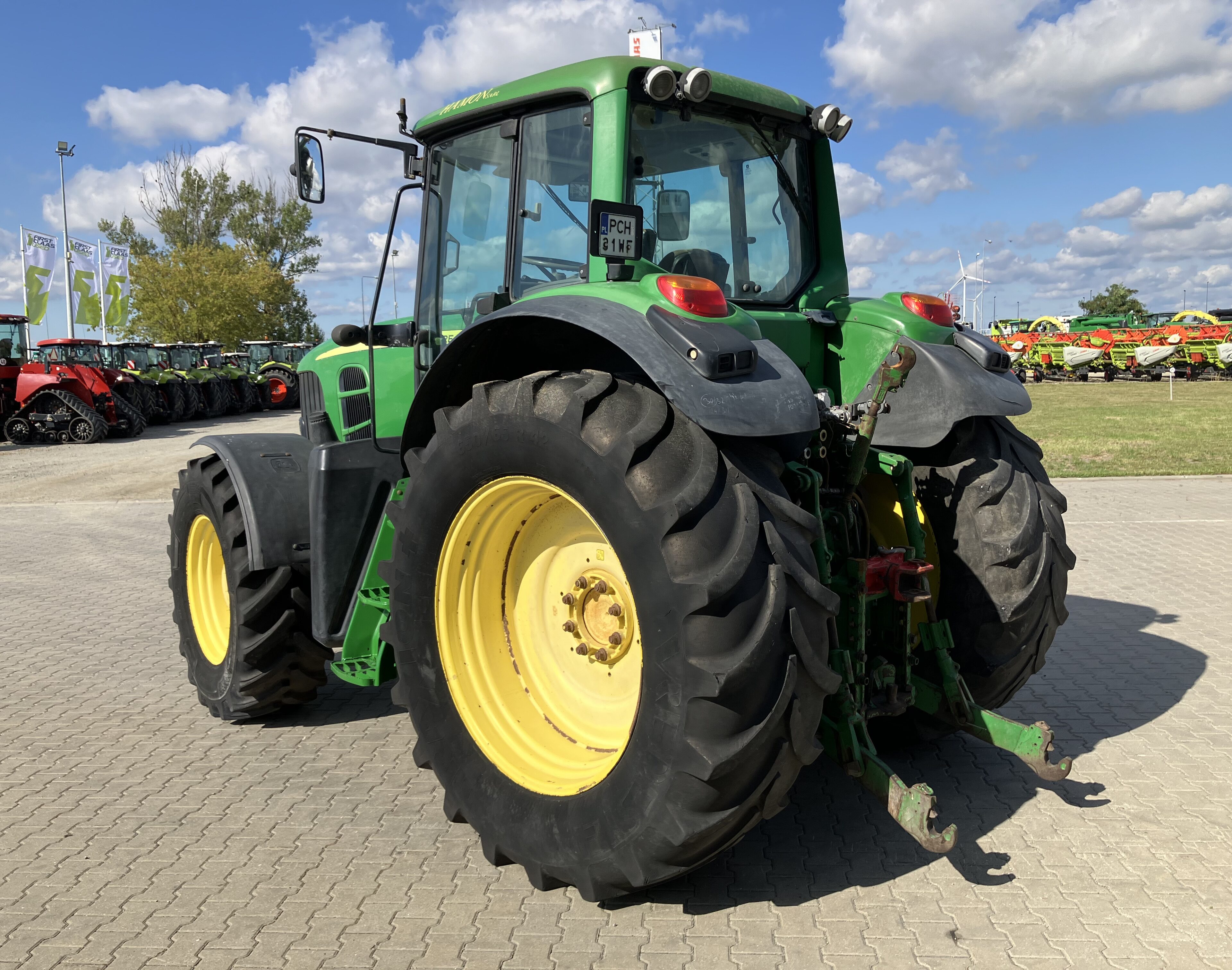 John Deere 7430