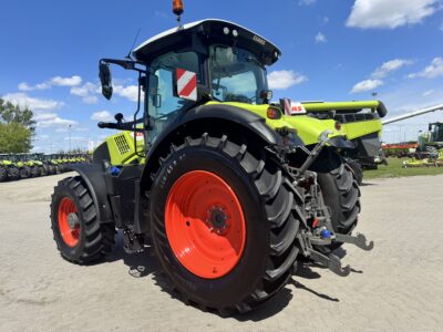 CLAAS AXION 810