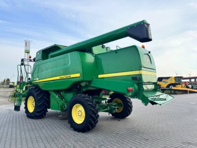 John Deere T 550
