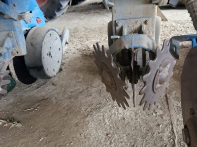 Siewnik do kukurydzy Monosem 8 rzędów, bezorkowy. Talerzowy.