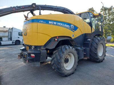 Sieczkarnia New Holland FR 850