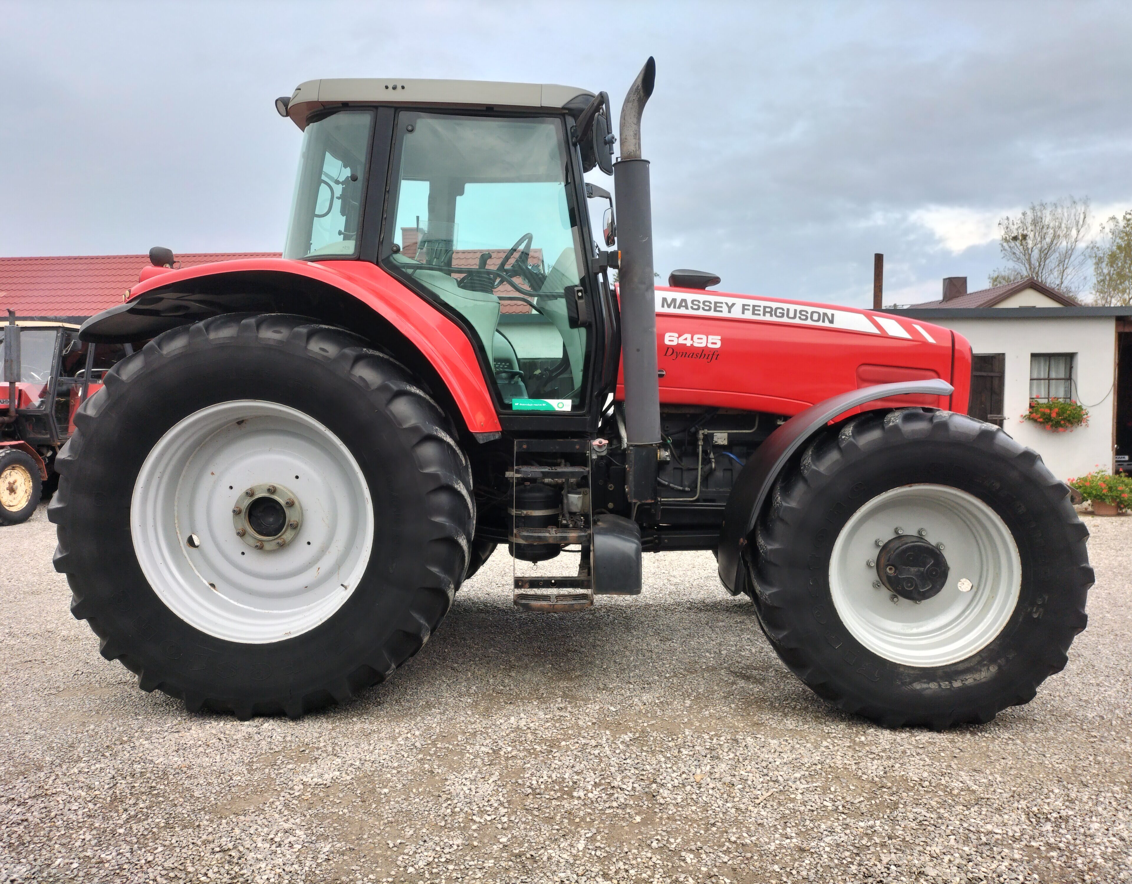 Massey Ferguson 6495