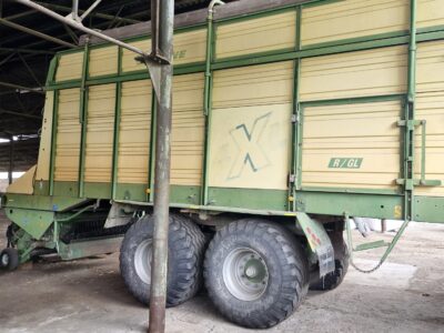 Przyczepa samozbierająca Krone 4 XL - go 2002rok