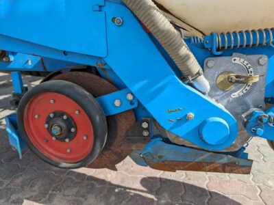 Siewnik do buraków Monosem NC , 18 rzędów. Talerzowy.