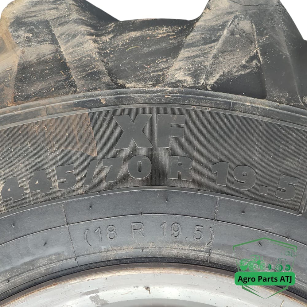 Koło R19.5 Michelin 445/70R19.5 do Mecalac 12 MTX – kompletne, gotowe do montażu