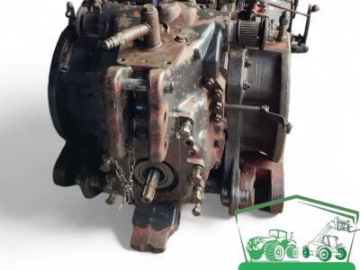 Tylny most / Dyferencjał / Skrzynia biegów / TB 0238 / Valmet 8050