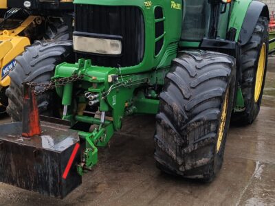 John Deere 7530