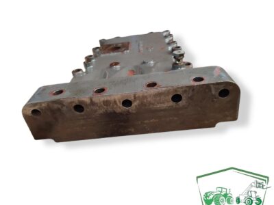 Pokrywa / dekiel skrzyni M514100050040 Fendt 512 Favorit