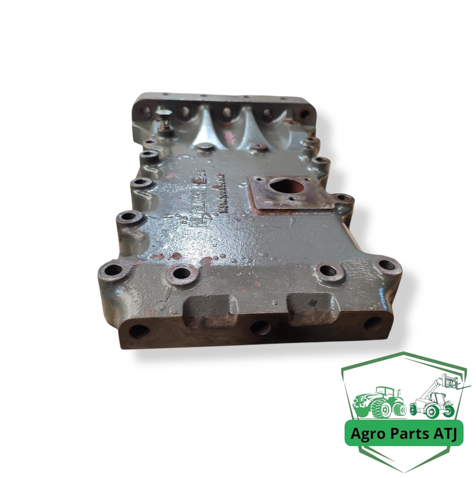 Pokrywa / dekiel skrzyni M514100050040 Fendt 512 Favorit