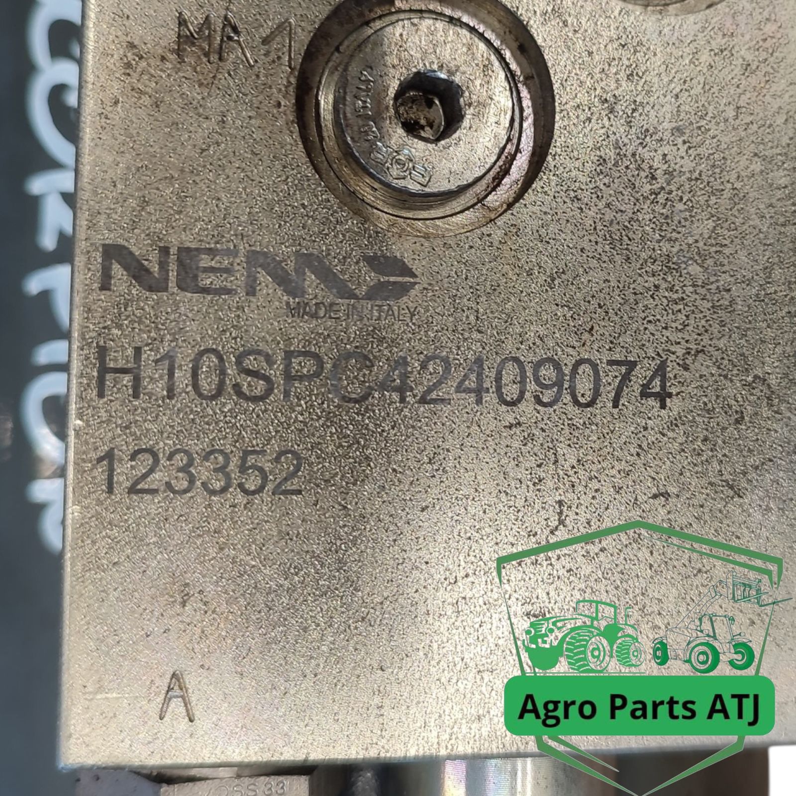 Siłownik poziomowania łyżki Claas Scorpion 6030 CP