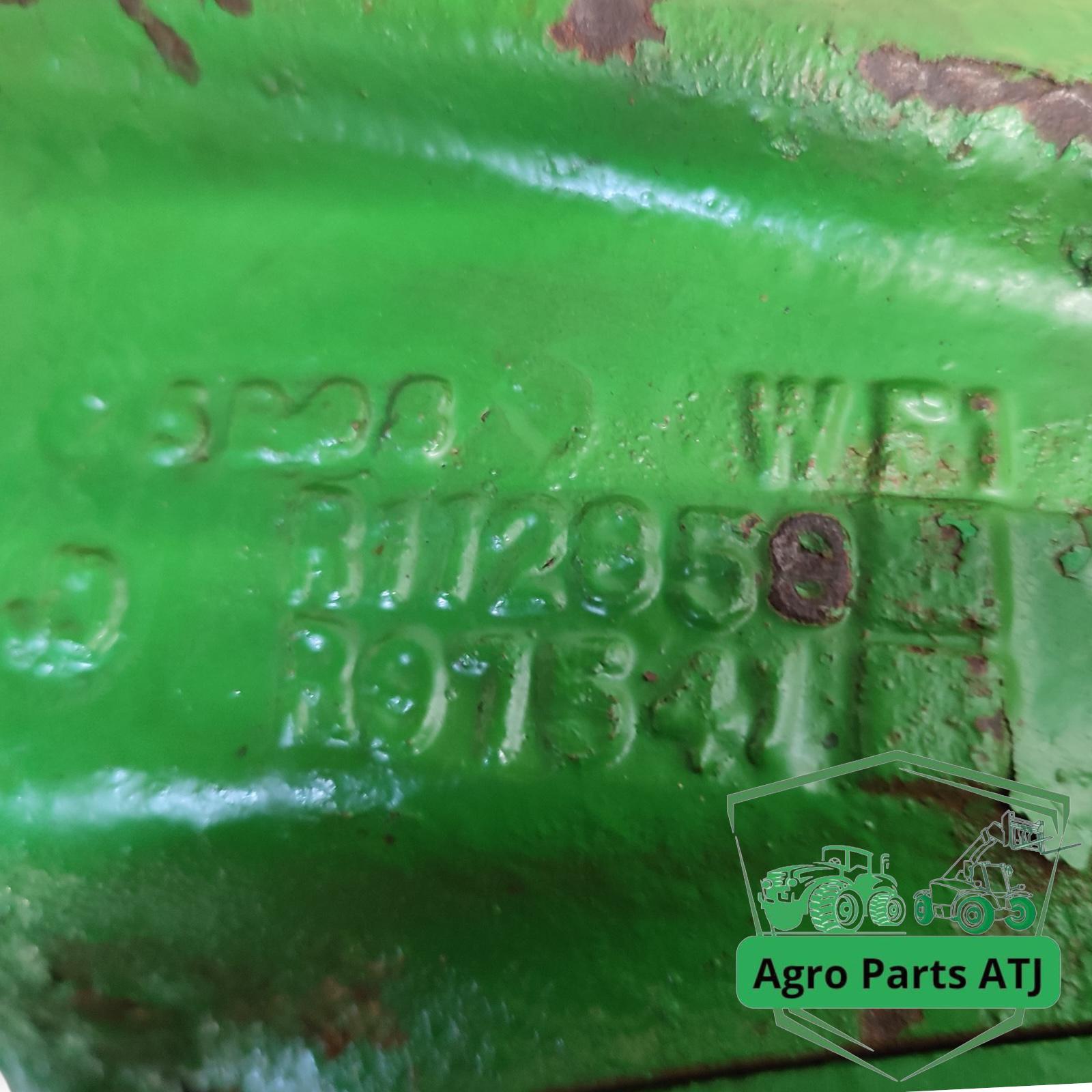 Zwrotnica Zwolnica Półoś RE65603 R112859 JOHN DEERE 7600 7700 7800