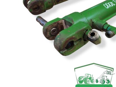 Siłownik hydrauliczny skrętu RE158651 John Deere 7700