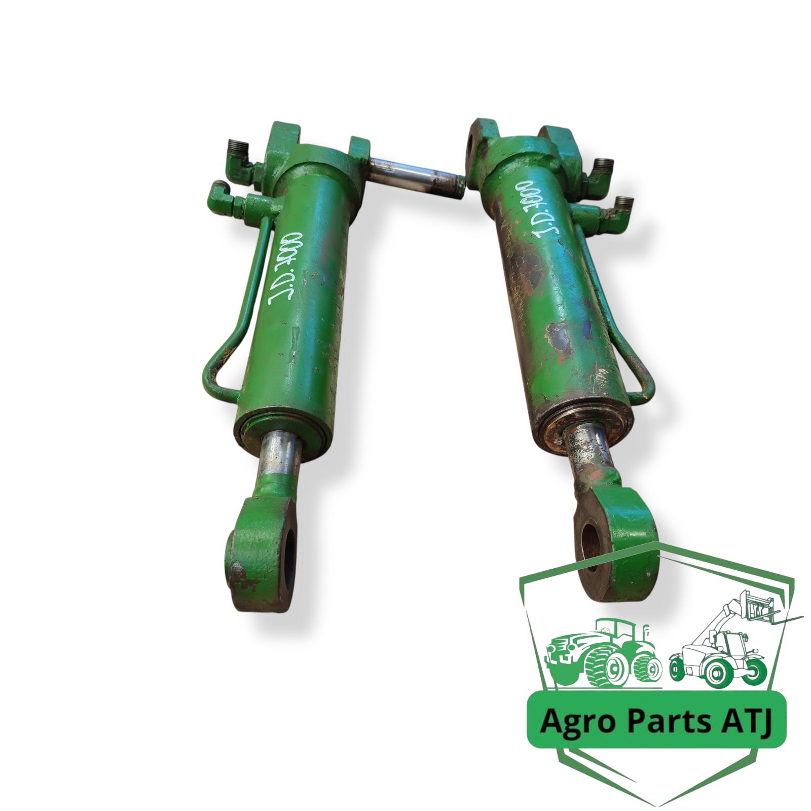 Siłownik hydrauliczny skrętu RE158651 John Deere 7700