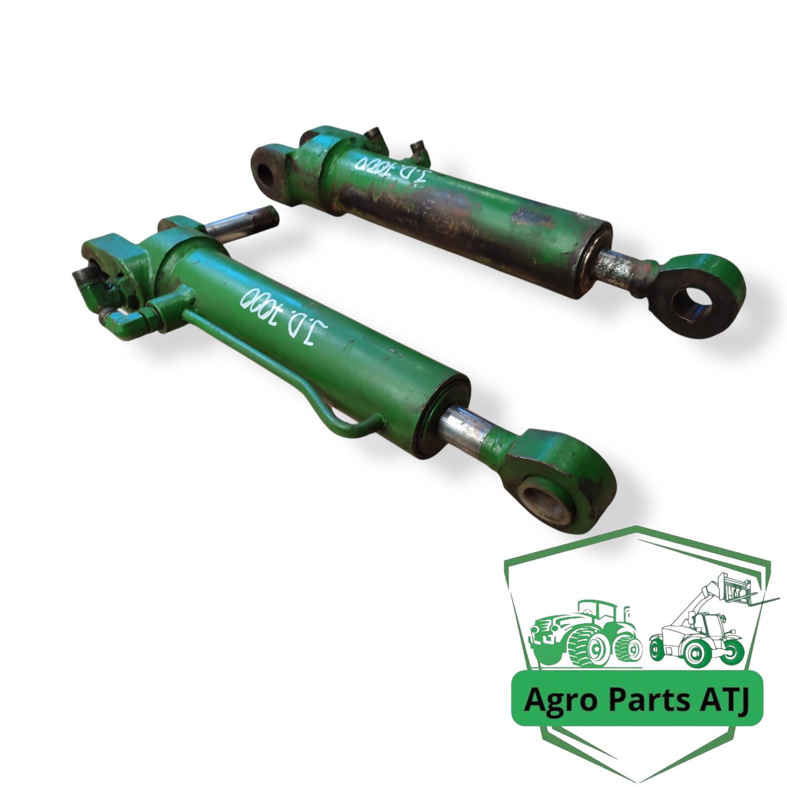 Siłownik hydrauliczny skrętu RE158651 John Deere 7700