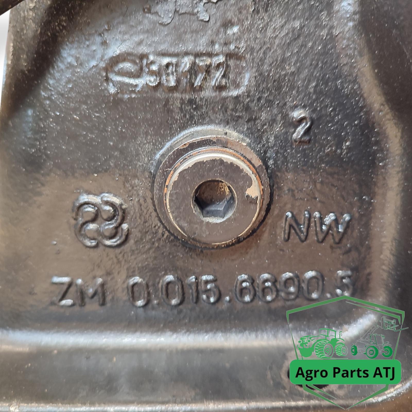 Plecak Podstawa Pompy Hydraulicznej ZM 001566905 Deutz-fahr Agrofarm 85